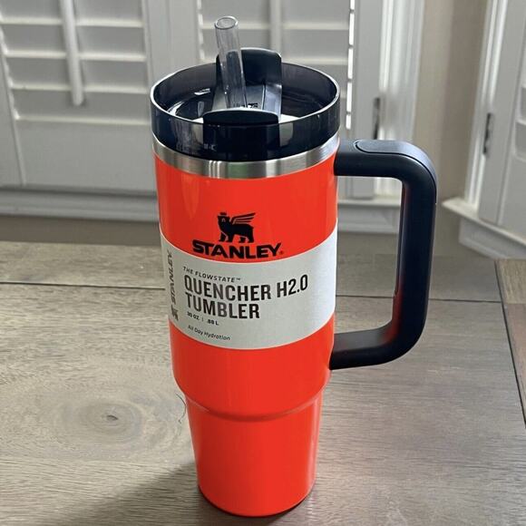 Stanley NEON ORANGE Collection 40 oz Quencher H2.0 Tumbler - Picture 1 of 2